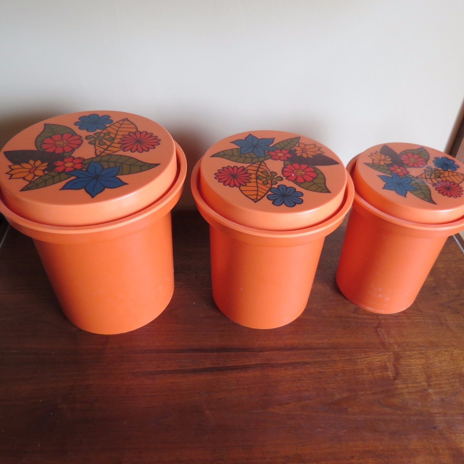 3 Vintage Rubbermaid Nesting Orang Plastic Canisters Lid 70's Retro Flower Power - £19.05 GBP