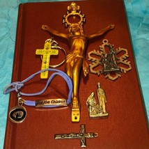 Beautiful vintage Jesus and other religious articles - $41.58