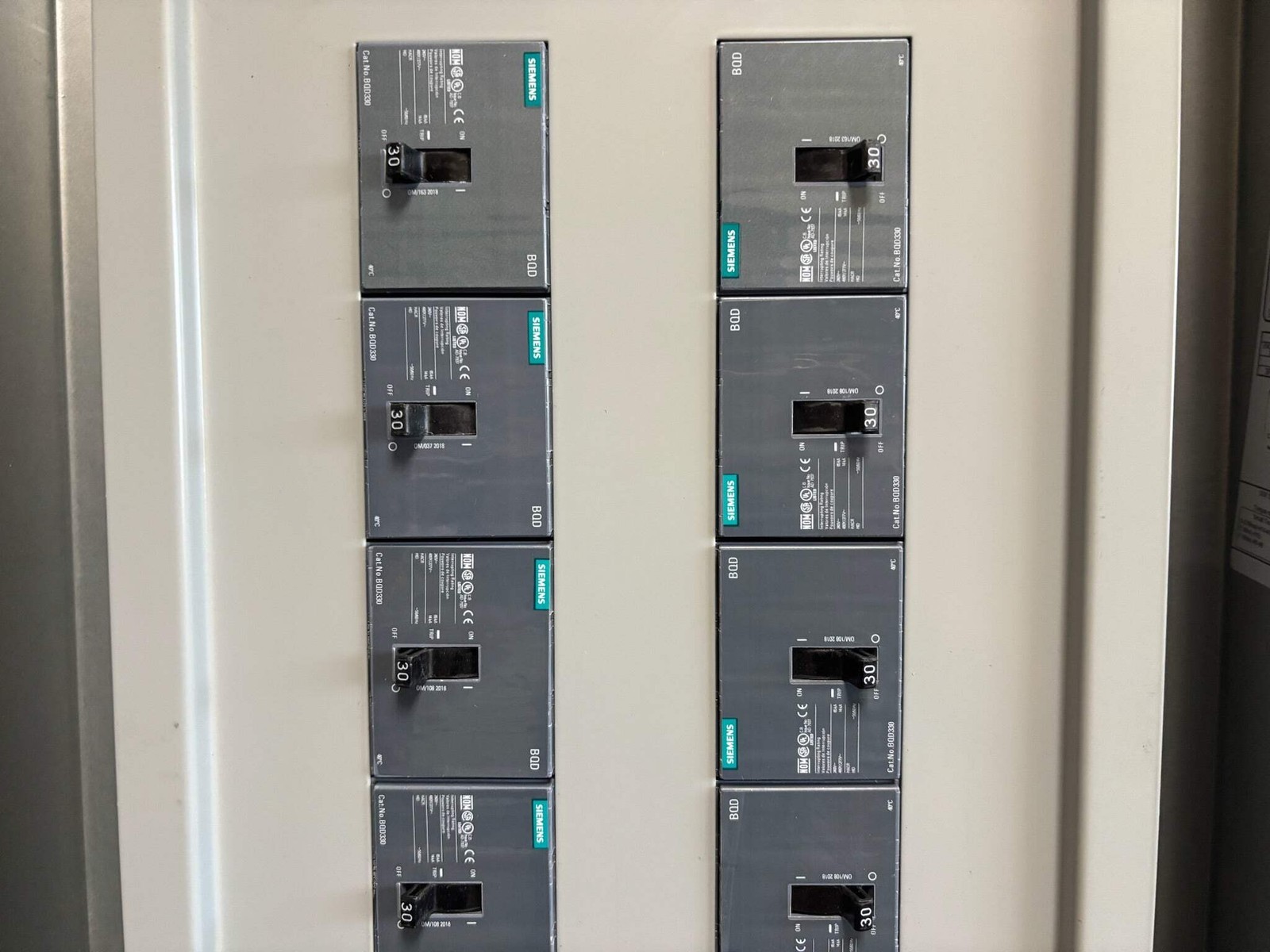 Siemens P1E‑42 400 A Panelboard Interior – 42 Circuit, 277/480 V Item image 3