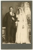 Antique Circa 1900s Cabinet Card Oleson Beautiful Wedding Couple De Kalb, IL - £7.49 GBP