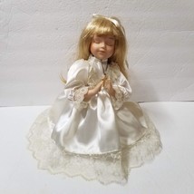 Praying Porcelain Girl Doll 1st Communion Baptism Blonde Kneeling Cross Vintage - £12.71 GBP