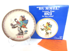 Hummel 3rd  Annual Plate Globe Trotter 1973 Bas Relief Boxed - $9.85