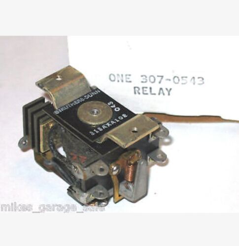 307-0543 ONAN STRUTHER DUNN 215AXA102 RELAY NOS - $18.30