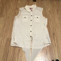 dolled up lace detail back sleeveless tie waist button Up shirt size Medium - $12.19