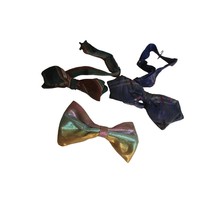 3 Vintage Pre-tied Bowties - Estate Find Green Blue Brown Metallic Multi... - $297.96 MXN