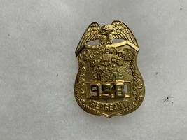 NYPD SERGEANT MINI BADGE # 998 NEW YORK CITY POLICE - GOLD PLATED - $1,332.17 MXN