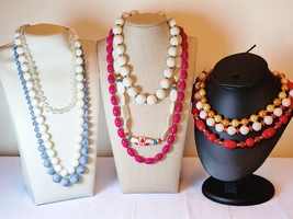 9 Vintage Bead Necklaces Lot –Bold Colorful Retro Spring Ring Barrel Cli... - $24.74