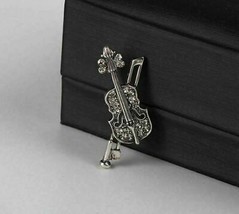 Stunning Vintage Look Silver plated Violin Music Celebrity Brooch Broach Pin E2 - £13.59 GBP