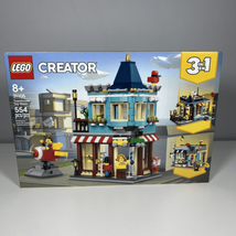LEGO Creator 31105 3-in-1 Townhouse Toy Store Cake Shop Flower Shop *RET... - £50.47 GBP