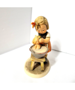 DOLL BATH Vtg Hummel Figurine Girl Washing Doll Baby TMK 4 #319 Original... - $615.98 MXN