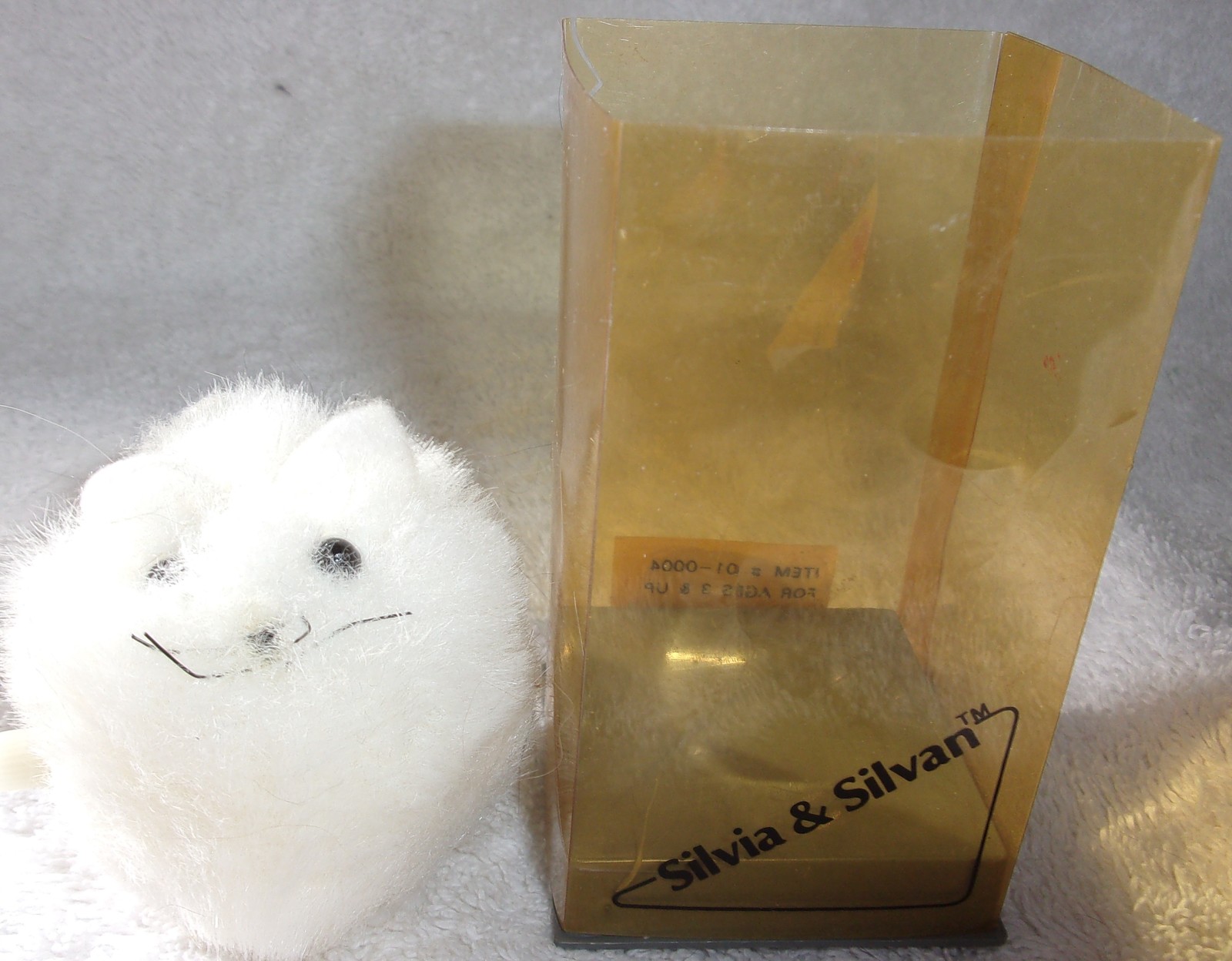 Vintage Silvia &amp; Silvan Wind Up White Furry Cat - $4.99