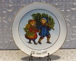 Avon Sharing the Christmas Spirit First Edition 1981 Collector Plate - £10.68 GBP