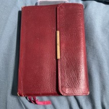 A Reader&#39;s Guide to the Bible King James Thomas Nelson Leather Cover and... - $4.95