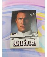 Under Siege 2: Dark Territory Pin 1995 Vintage Pinback 3&#39;&#39; Promo - $54.84 MXN