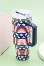 Bluing Stars and Stripes Print Handled Thermos Cup 40oz - $516.66 MXN
