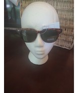 V By Vye Brown Sunglasses - $376.15 MXN