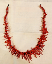 Vintage Red Branch Coral Graduated Strand 18&quot; Necklace - £29.73 GBP