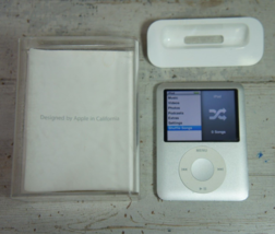 Apple iPod Nano A1236 3rd Gen Silver with Box Used Tested and Works - £16.81 GBP