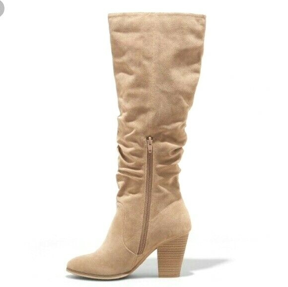 Universal Thread Damen Kunstwildleder Taupe Lanae 3.5 " Absatz Scrunch Boots Neu Item image 2