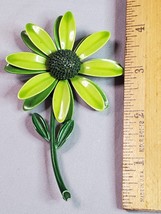 Vintage Enamel Daisy Flower Power Pin Two Shades of Green 4 in Brooch Estate - £15.78 GBP