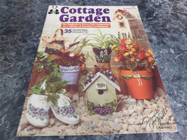 Cottage Garden by Vicki Larsen 3007 - $2.99
