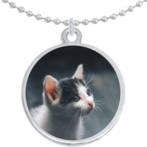 Kitty Cat Round Pendant Necklace Beautiful Fashion Jewelry - £8.60 GBP
