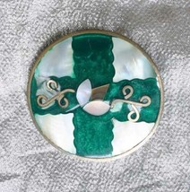 Elegant Inlaid Iridescent Shell &amp; Green Enamel Mexican Silver-tone Brooch 1 5/8&quot; - £10.34 GBP