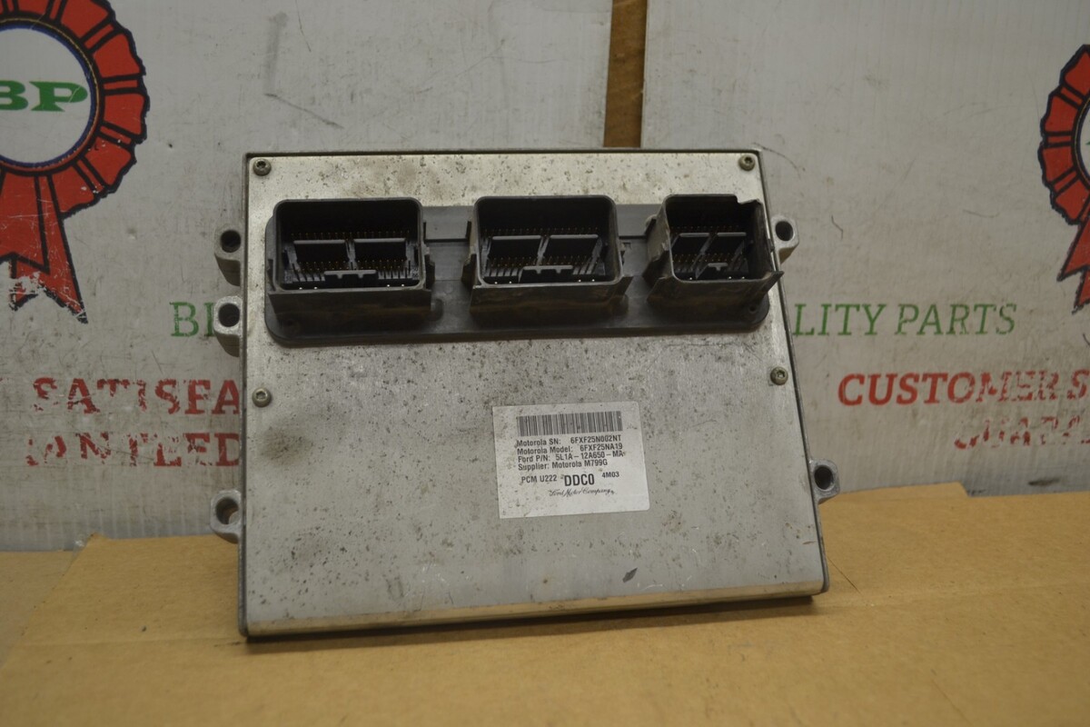 2005 Ford Expedition 5.4L Engine Control Unit ECU 5L1A12A650MA Module 32... - $29.39