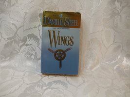 Danielle Steel Wings Paperback 452 pgs - $6.92