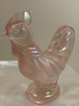 Fenton Glass Pink Iridescent Rooster Figurine Art Glass 5 1/4&quot; tall - £35.50 GBP