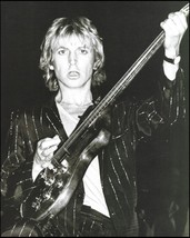The Police Andy Summers onstage with electric guitar 8 x 11 pin-up photo 2B - £3.32 GBP