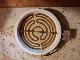 21TT17 Ceramic Stove Burner: 40 Ohm, 6.5" Diameter, Rust On Shell, Otherwise Gc - $13.02