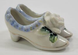 *B3) Vintage Miniature Porcelain Lady Shoes Blue White Flower Pump Heel ... - $7.91