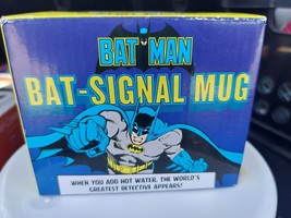 BATMAN bat signal mug / cup Changes with Temp!  DC Comics Neal Adams style - £18.00 GBP