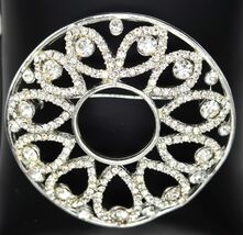 Vtg Silver Tone &amp; Clear White Rhinestone Round Circle Brooch - $12.00