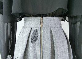 Black Pleated Midi Skirt Outfit Women Plus Size Winter Woolen Midi Skirt image 12