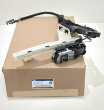 New OEM Ford LH Front Door Latch 2018-2024 Lincoln Navigator NL7Z-78219A... - £144.63 GBP