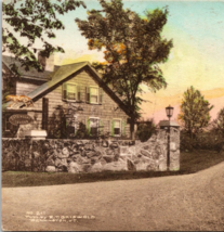 c1925 Catamount Tavern Gate Old Bennington Vermont VT Hand Colored Postcard - £10.13 GBP