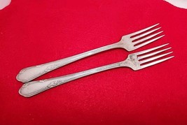 2 Vtg 1936 Wm A Rogers Oneida A1 Plus MEADOWBROOK Silverplate Grill Forks 7.5&quot; - $8.86