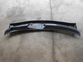 2007 Toyota Prius Windshield Wiper Hood Vent Cowl - $1,868.01 MXN