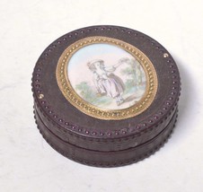 Late 18C antique hand painted Miniature snuff box - £189.89 GBP