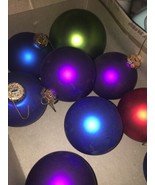 9 Multicolor Christmas Bulbs - $283.23 MXN