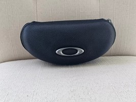 Oakley Sunglasses Case Black hard Sport Case Zip Around Case for Sunglasses - £14.87 GBP