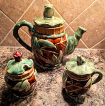 Majolica Stoneware Teapot with Frog on Lily Pad w/Sugar Bowl &amp; Creamer Green - £47.30 GBP