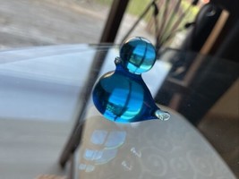 Leo Ward Glass Blue Bird of Happiness mini Baby Figurine Art Glass Unsigned - £22.89 GBP