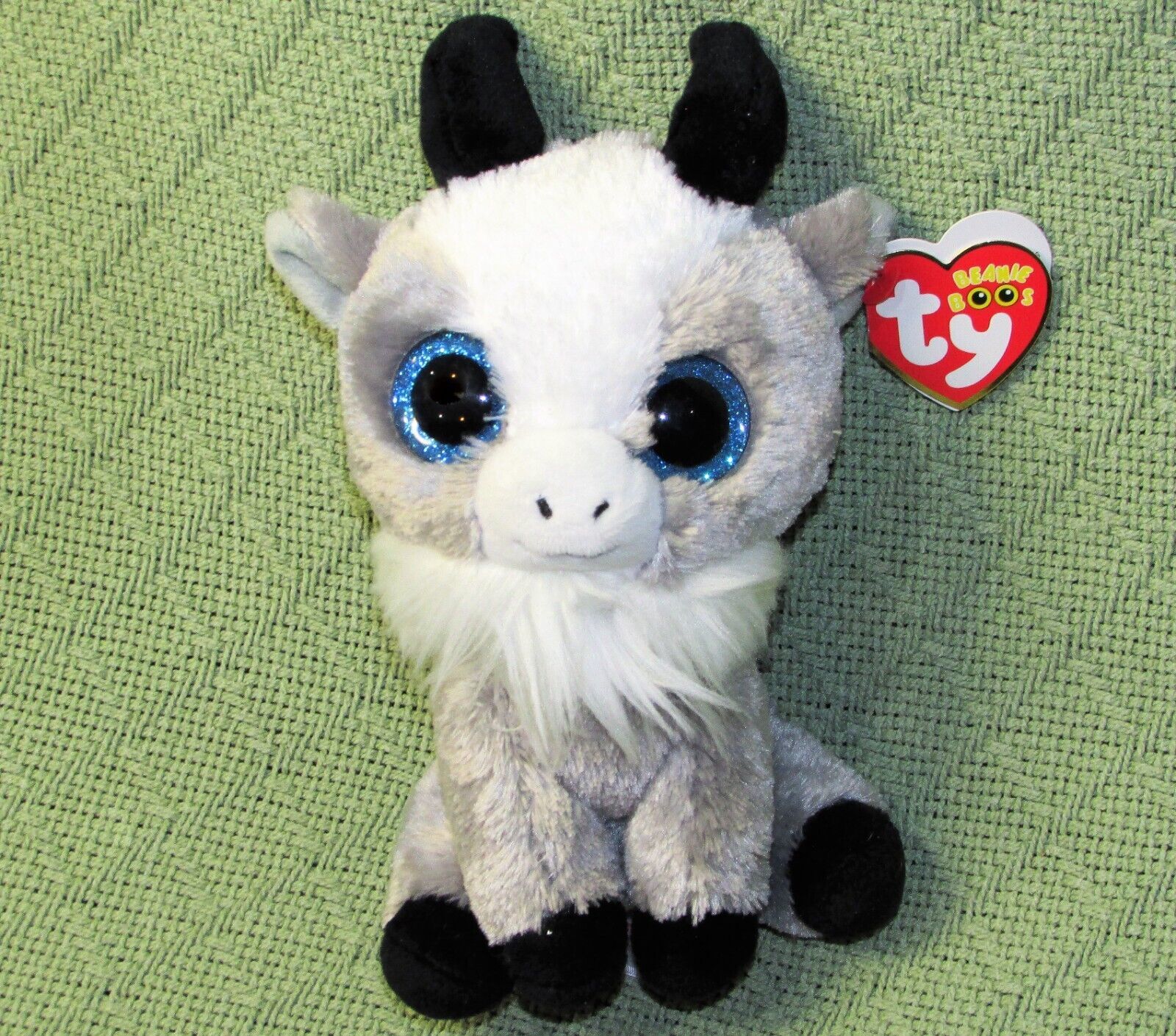 TY BEANIE BOOS GABBY THE GOAT 6" PLUSH WITH HEART SWING TAG BLUE GLITTER EYES - $10.80