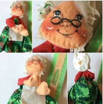 Vintage Annalee Felt Mrs Claus Xmas  Doll 9” USA. Holly  SKU 035-49 - $22.76