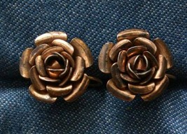 Elegant Gold-filled Rose Flower Screw-on Earrings 1930s vintage 3/4&quot; - £15.71 GBP