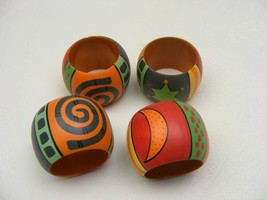 Vintage Red Blue Green Wooden Napkins Rings Set of 4 Moon &amp; Stars - $276.49 MXN