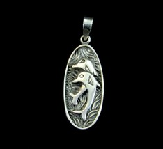 Handcrafted Solid 925 Sterling Pair of Silver Dolphins &amp; Ocean Sea Scene Pendant - £17.84 GBP